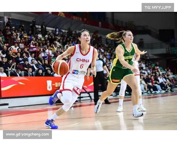 女篮热身赛外线命中率成难题 12人最终名单即将揭晓